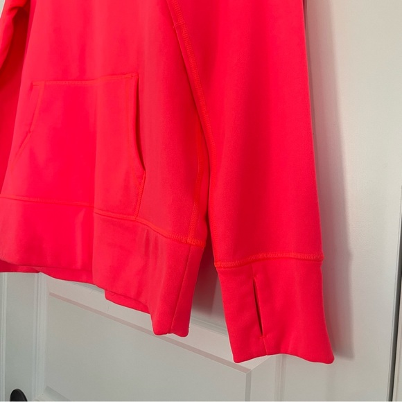 Nike Therma Fit Vibrant Neon Pink Fleece Pullover Hoodie Sweatshirt - Picture 3 of 10